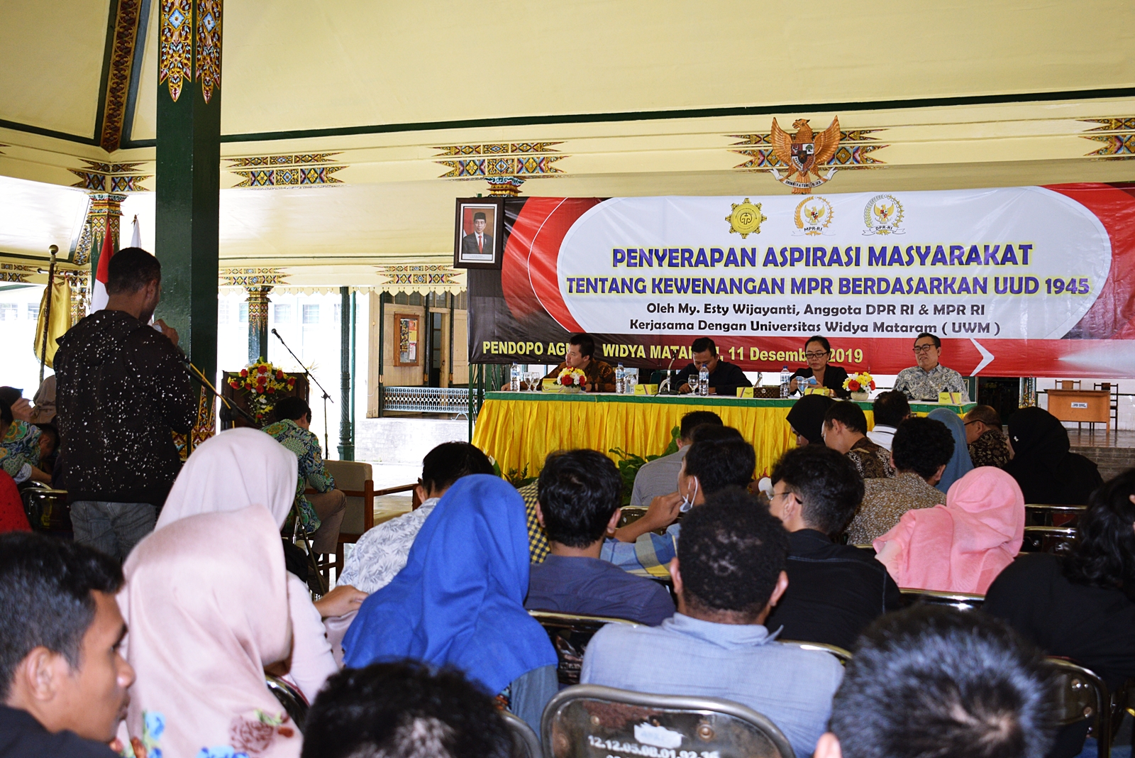 Penyerapan Aspirasi Masyarakat, Amandemen UUD 1945 Harus